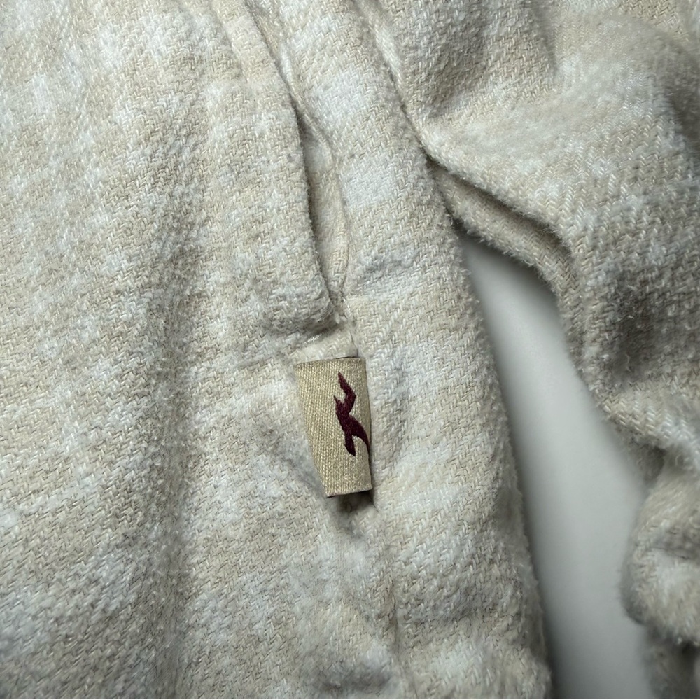 Hollister Beige Checkered Shirt - Picture 4 of 7